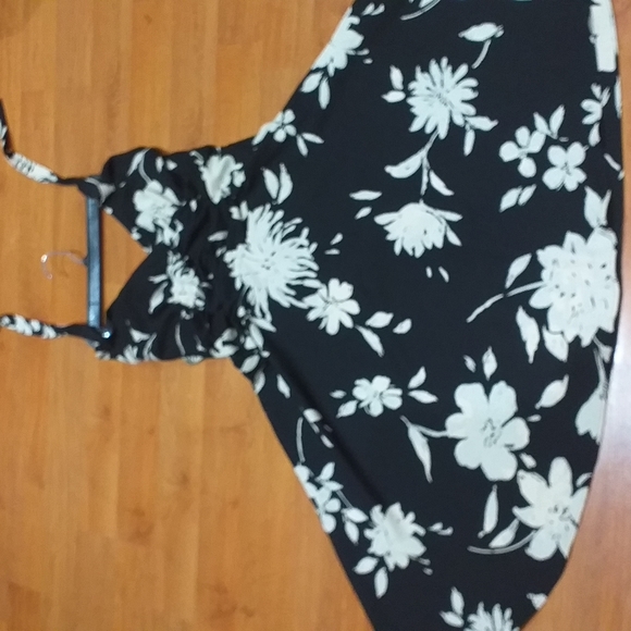 Dress - Picture 2 of 5